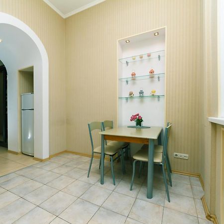 Apartment Baseina Khreschatyk Kiev Exterior foto